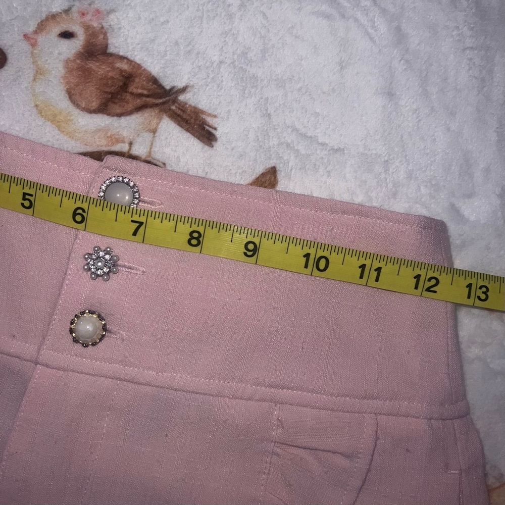 ❌SOLD❌Swankiss Ruffle Shorts - Picture 2 of 5
